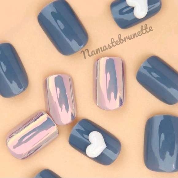 3D Hearts & Iridescent Press On Nails - Picture 6 of 15